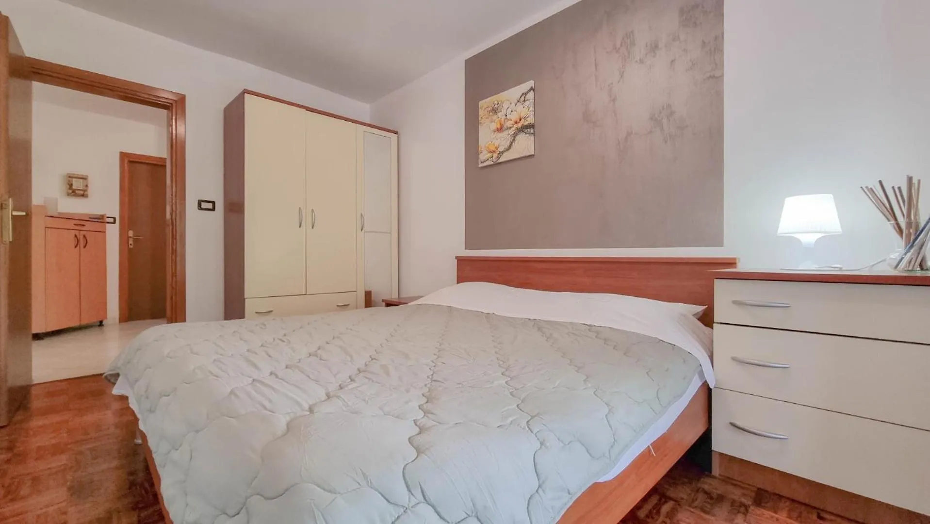 Milena Two Apartment Novigrad  Croatia