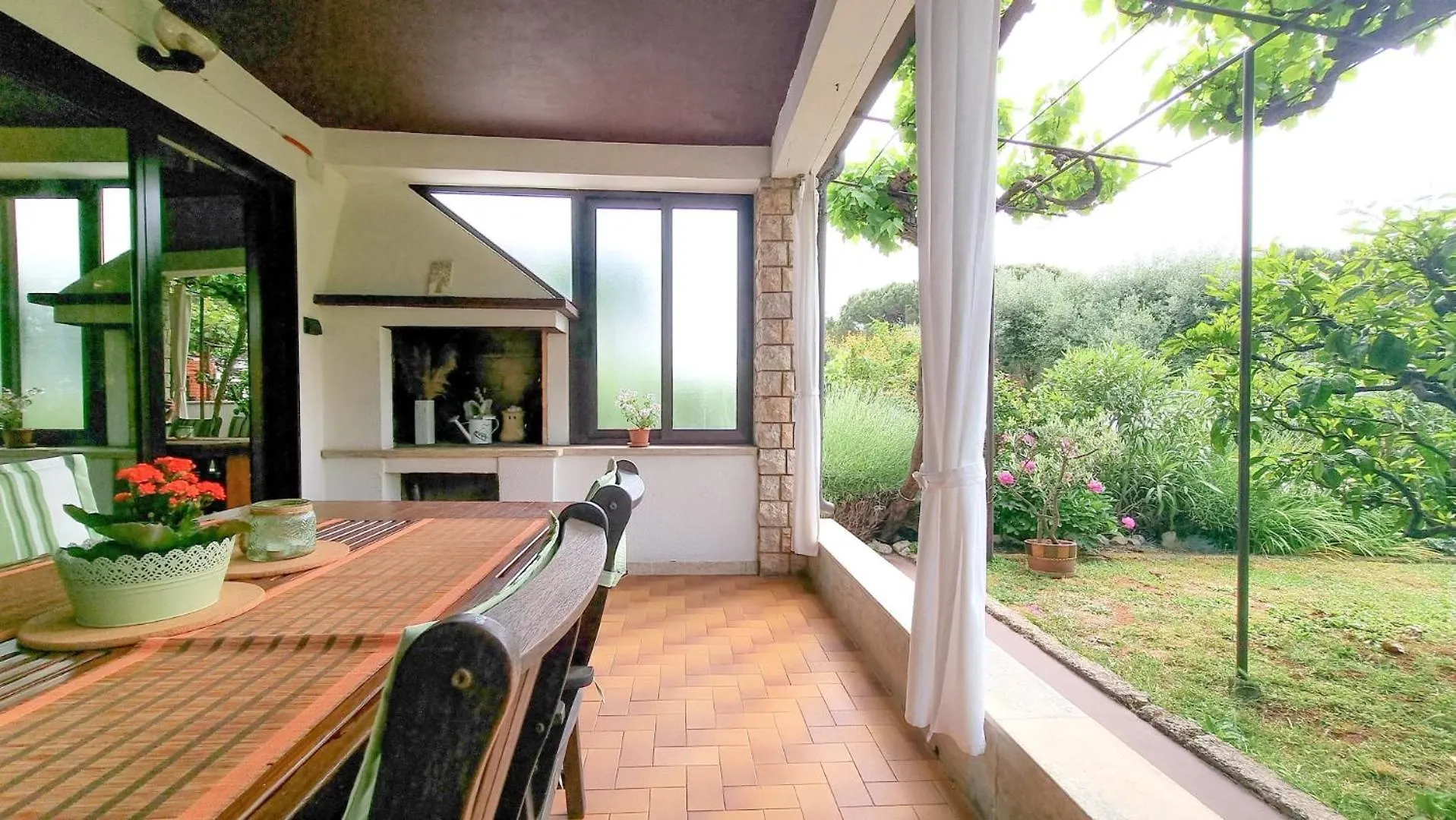 Milena Two Apartment Novigrad  Croatia
