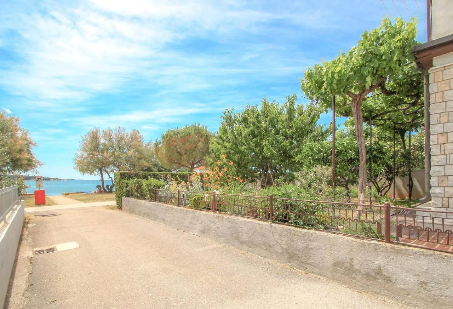 Milena Two Apartment Novigrad   Novigrad (Istria)