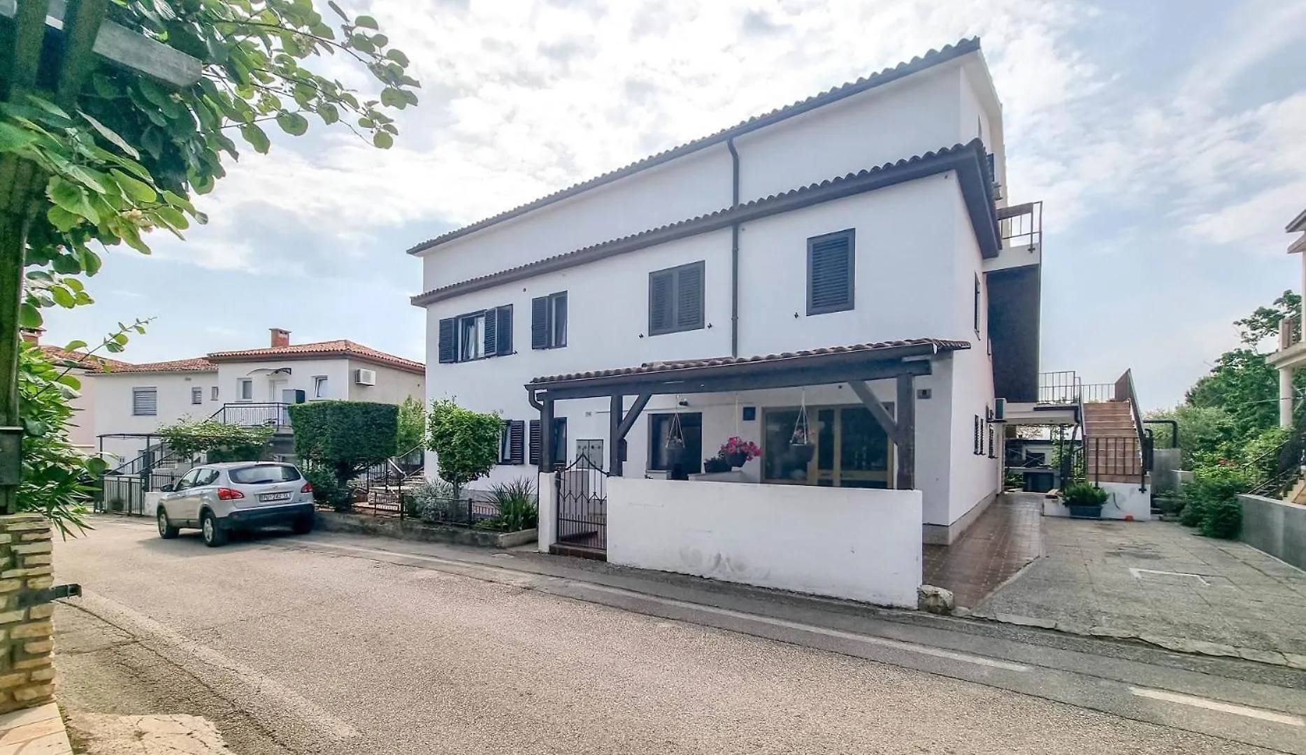 Milena Two Apartment Novigrad